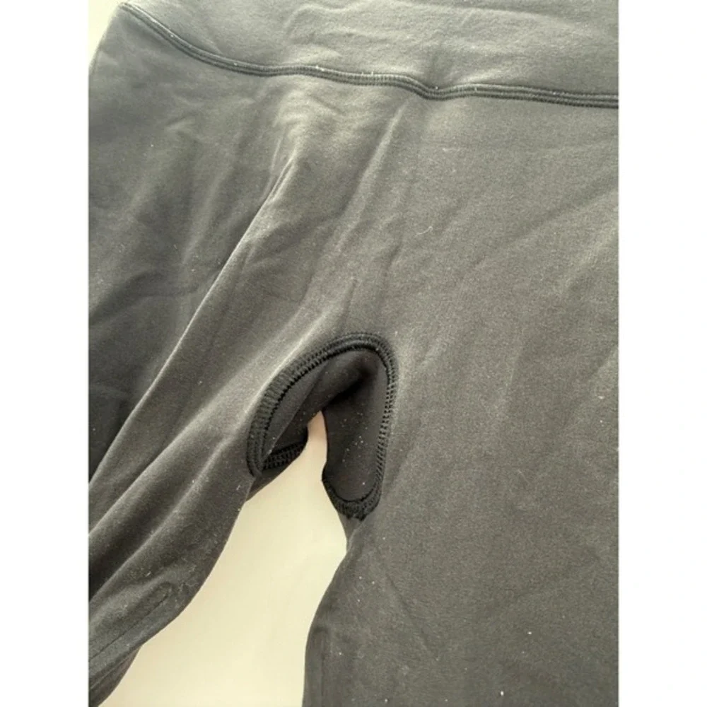 Lululemon Women's Black Mid Rise Mesh Detail Yoga Leggings Size 4 Estimated‎